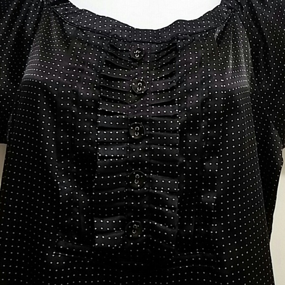APT 9  sm stretch shoulder ruffle top make offer:) - Picture 2 of 5